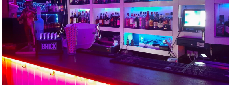 Liten Brick-station i en bar på Irland